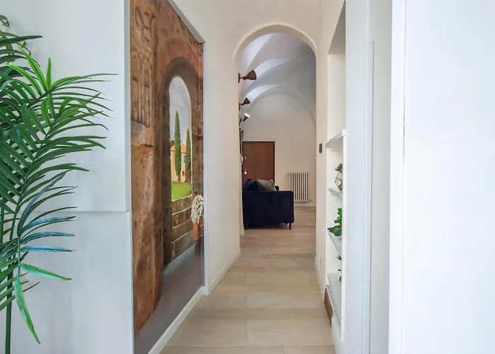 La Danza Delle Farfalle Сієна