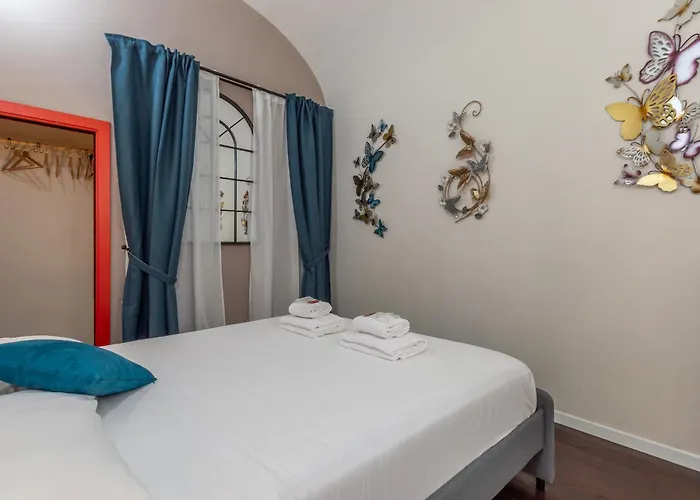 La Danza Delle Farfalle Сієна