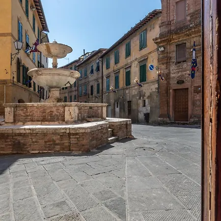 La Danza Delle Farfalle * سيينا